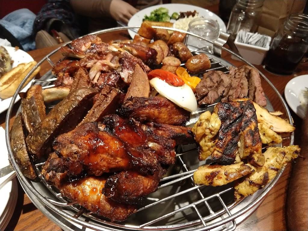 Smokey Bones Bar & Fire Grill | meal takeaway | 2660 S Dirksen Pkwy, Springfield, IL 62704, USA | 2175286410 OR +1 217-528-6410