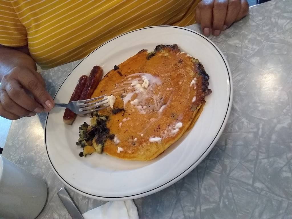 Debbies Diner | restaurant | 2597 NY-31, Canastota, NY 13032, USA | 3156977776 OR +1 315-697-7776