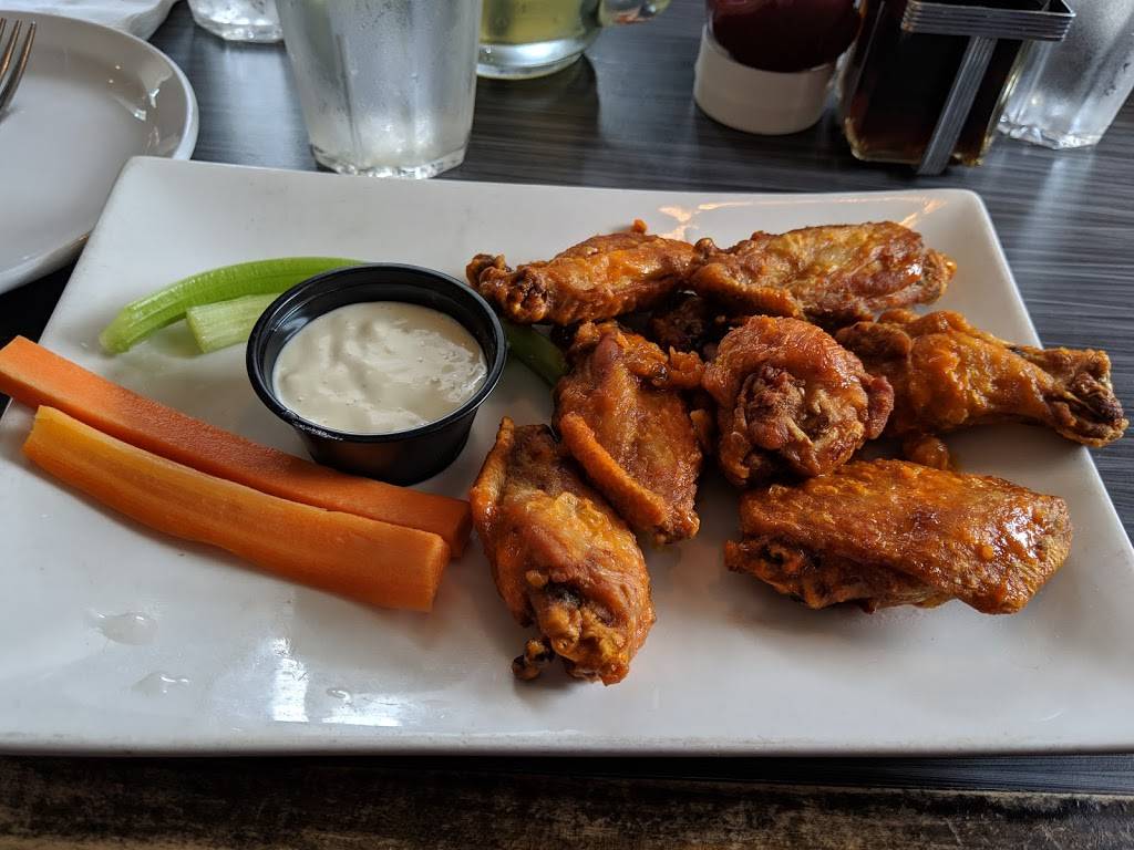 The Binbrook Grill | restaurant | 3020 Binbrook Rd, Binbrook, ON L0R 1C0, Canada | 9056920909 OR +1 905-692-0909