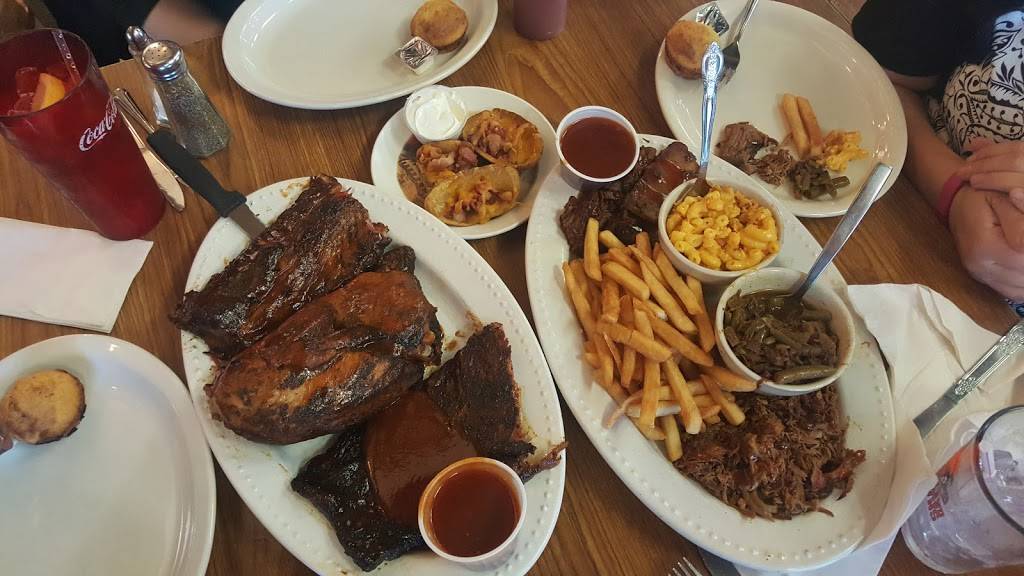 Bubbas-Q | restaurant | 820 Center Rd, Avon, OH 44011, USA | 4409377859 OR +1 440-937-7859