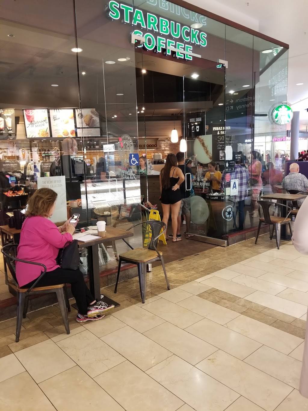 Starbucks | cafe | 200 E Via Rancho Pkwy B-255, Escondido, CA 92025, USA | 7604326211 OR +1 760-432-6211