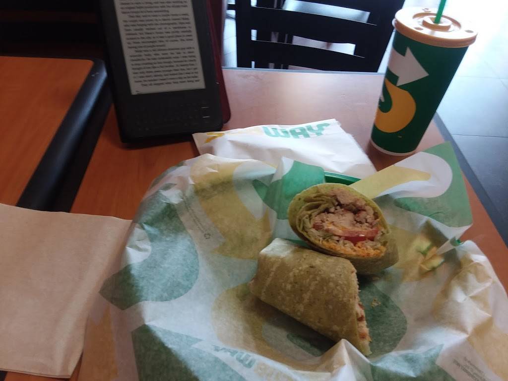 Subway | restaurant | 3140 Howland Blvd #102, Deltona, FL 32725, USA | 3862183888 OR +1 386-218-3888
