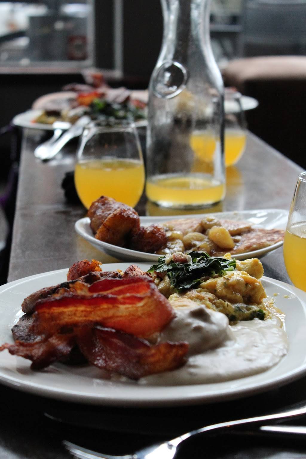 District Oakland | night club | 827 Washington St, Oakland, CA 94607, USA | 5102729110 OR +1 510-272-9110