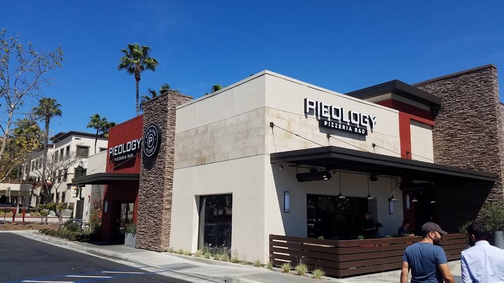 Urban Plates | restaurant | 26661 Aliso Creek Rd b, Aliso Viejo, CA 92656, USA | 9494246160 OR +1 949-424-6160