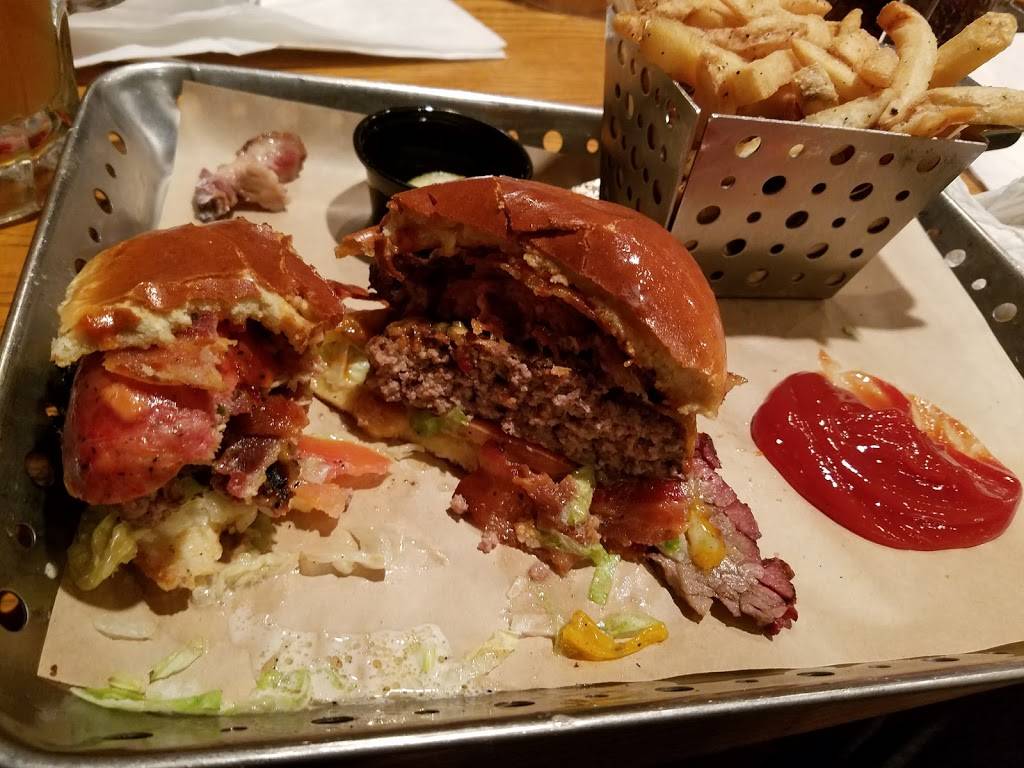 Chilis Grill & Bar | Open for Dine-In, Delivery and Takeout | restaurant | 10520 W Central Ave, Wichita, KS 67212, USA | 3167212700 OR +1 316-721-2700