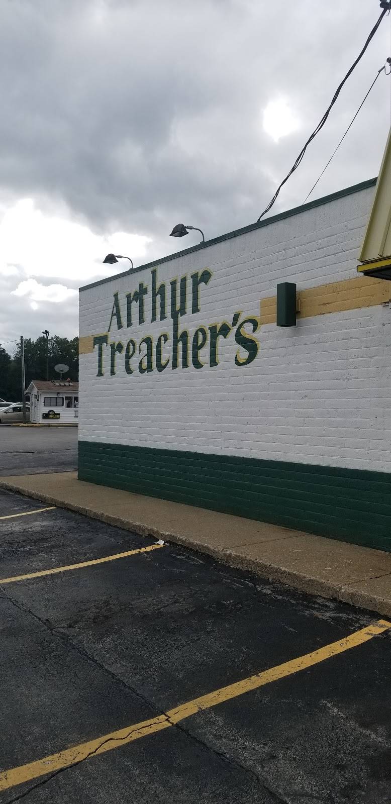 Arthur Treachers Fish & Chips | restaurant | 4451 Mahoning Ave, Youngstown, OH 44515, USA | 3307926764 OR +1 330-792-6764
