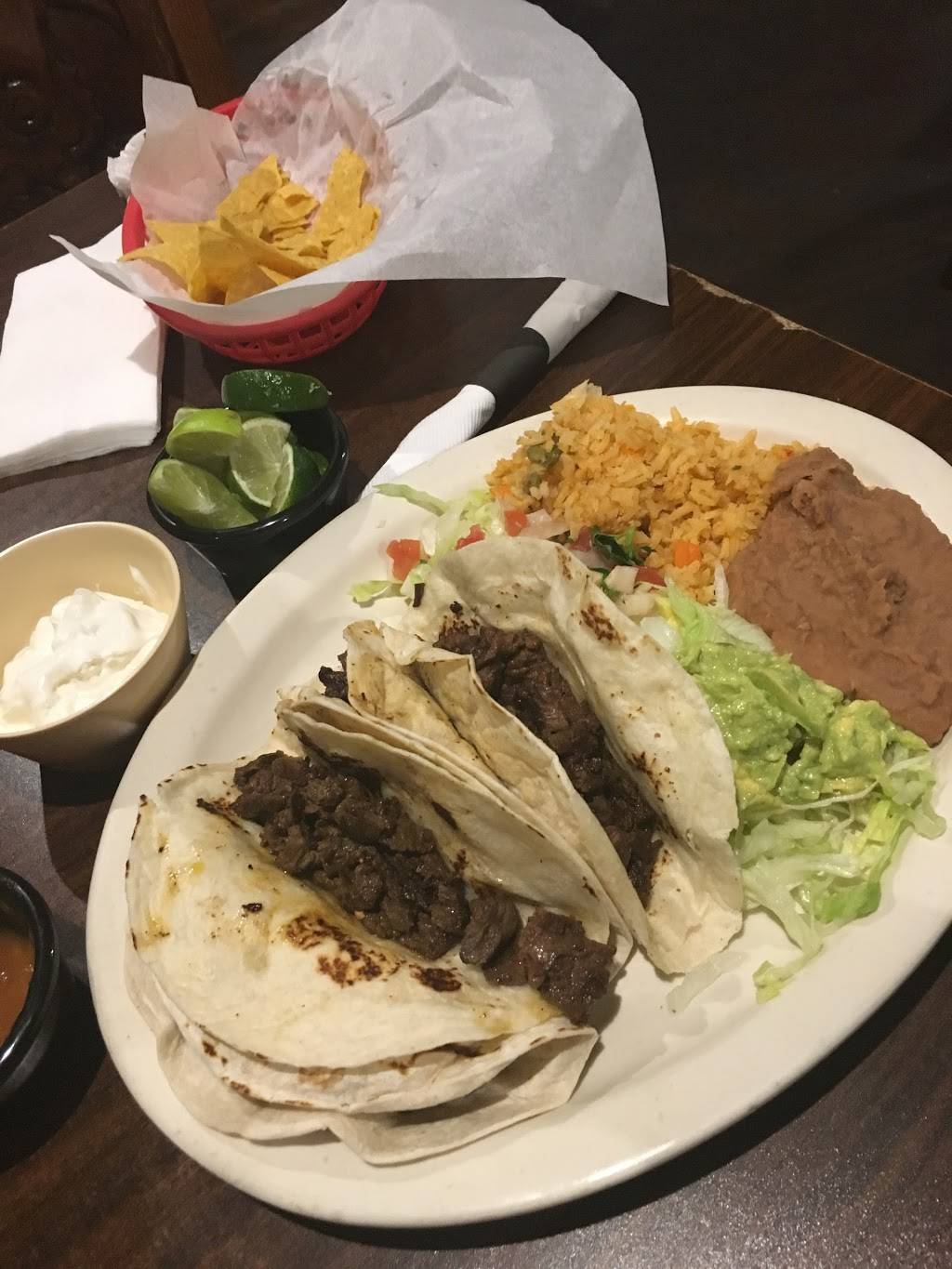 El Pulpo Restaurant | restaurant | 214 W Pioneer Pkwy, Grand Prairie, TX 75051, USA | 9722829998 OR +1 972-282-9998