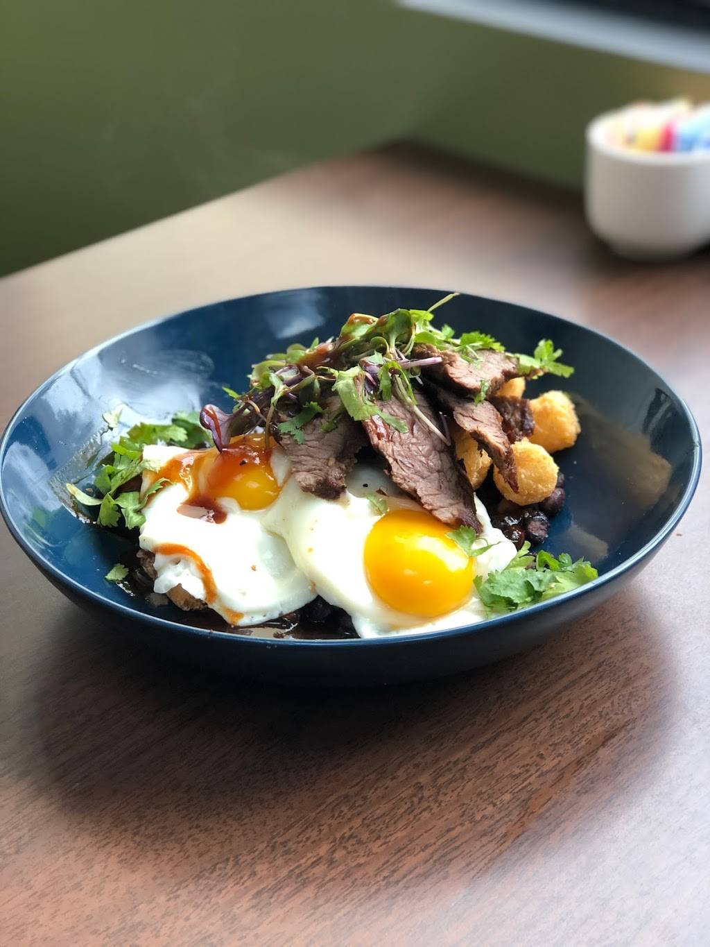 Uptown Food & Spirits | restaurant | 437 Main St, Warren, RI 02885, USA | 4014415460 OR +1 401-441-5460