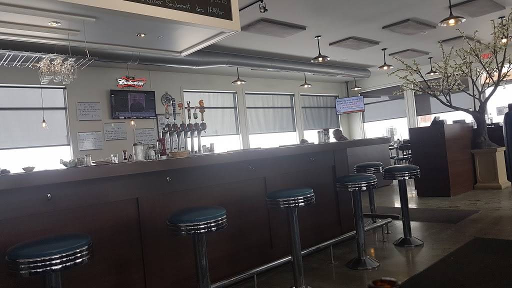 Le Ravitailleur | restaurant | Marston, Quebec, QC G0Y 1G0, Canada | 8195546222 OR +1 819-554-6222