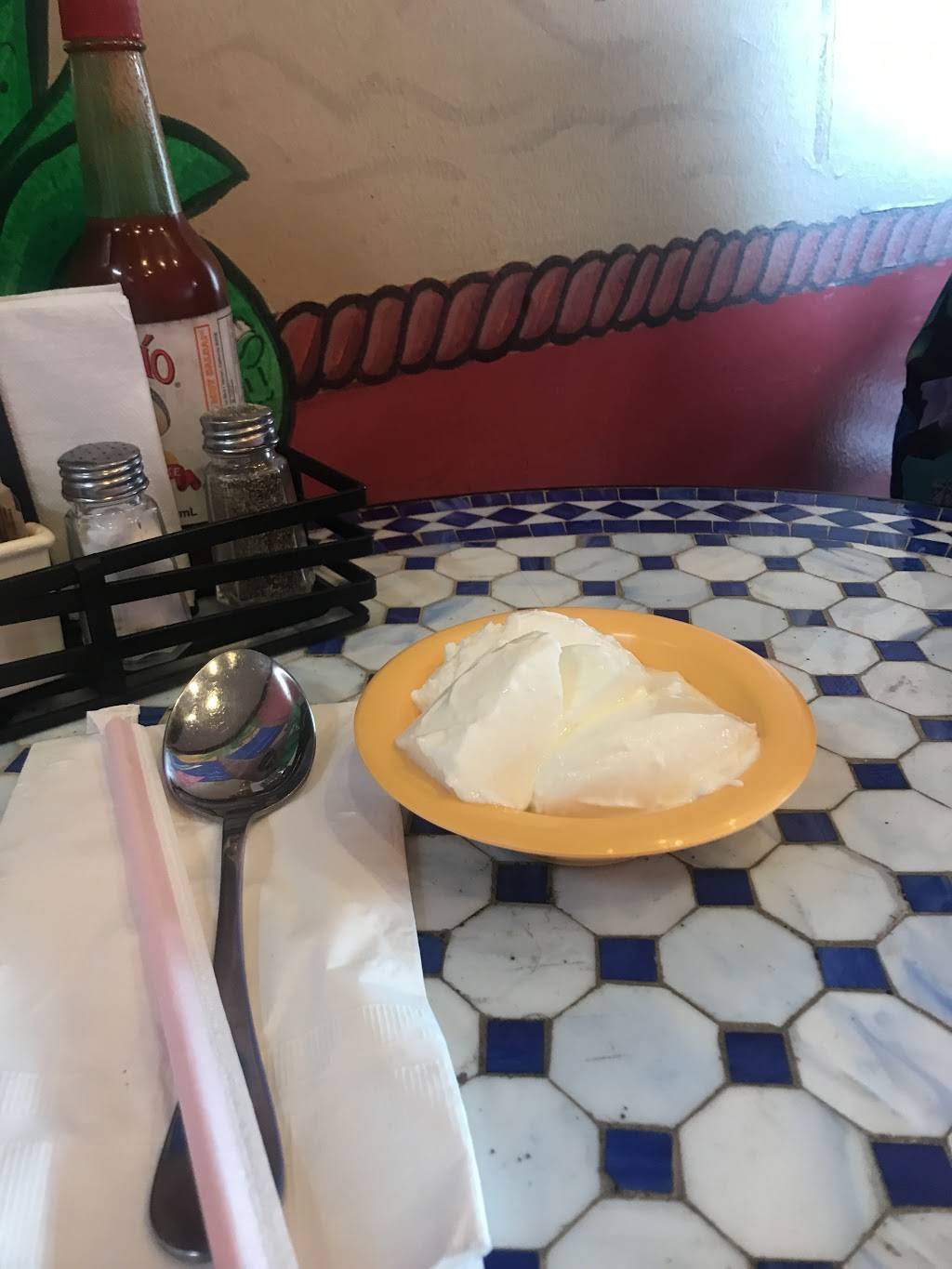 Lazy Daisy of Beverly Hills | cafe | 1809, 9010 Wilshire Blvd, Beverly Hills, CA 90211, USA | 3108591111 OR +1 310-859-1111