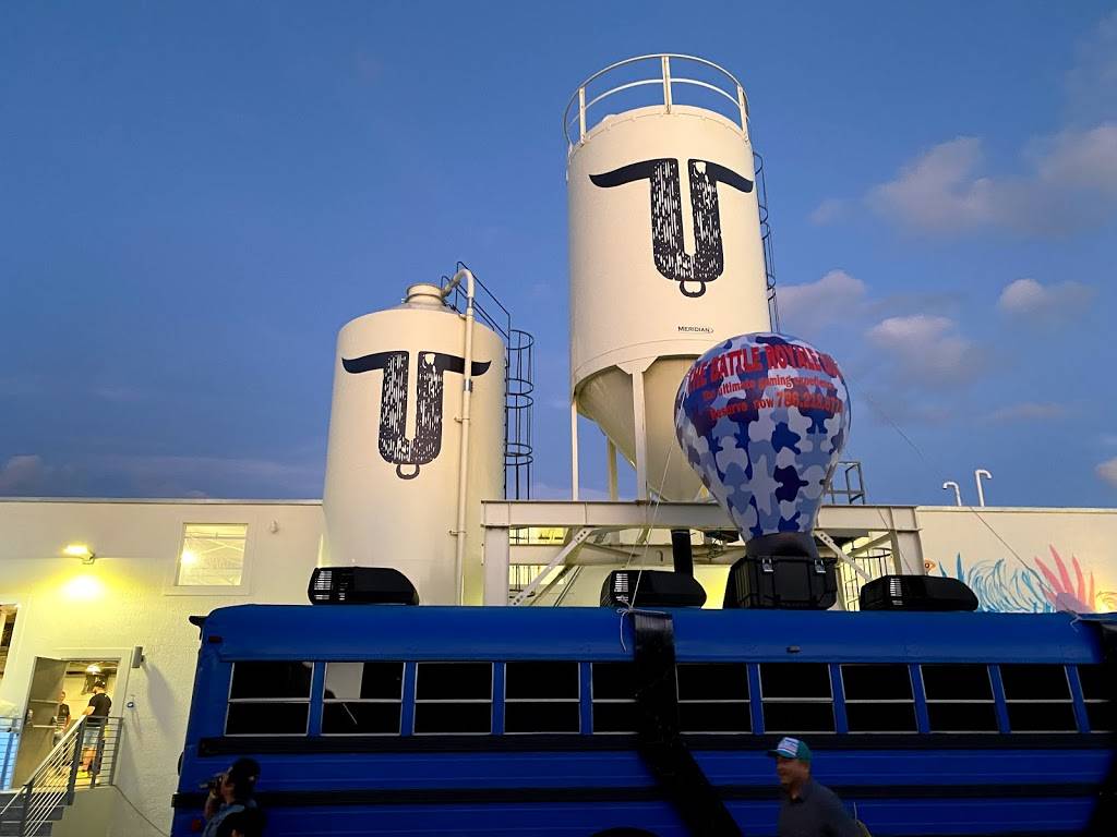 Unbranded Brewing Co. | restaurant | 1395 E 11th Ave, Hialeah, FL 33010, USA | 7863323097 OR +1 786-332-3097