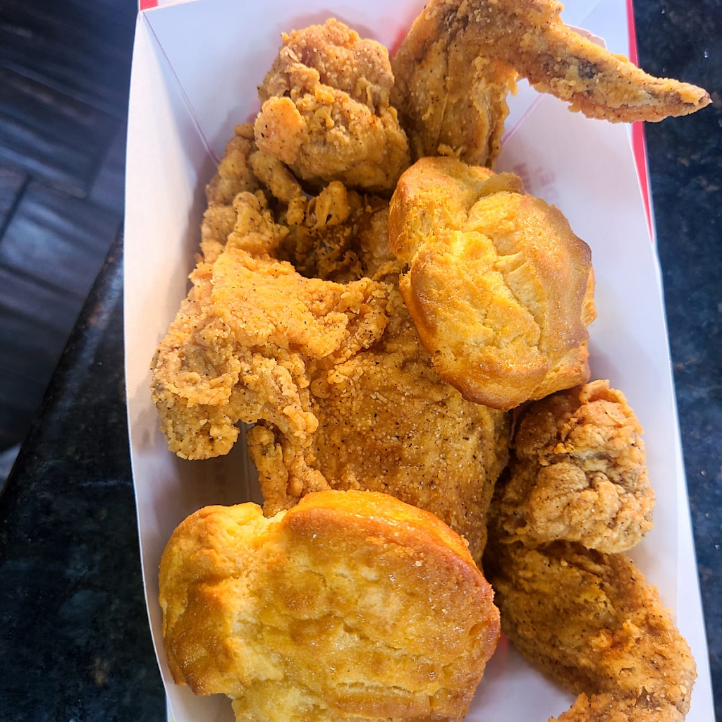 Krispy krunchy chicken | meal takeaway | 2971 W Orange Blossom Trail, Apopka, FL 32712, USA | 4078807077 OR +1 407-880-7077