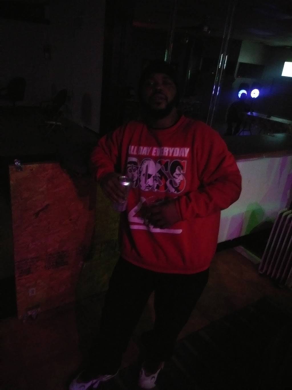 Crosstown Pizza | restaurant | 943 E 30th St, Indianapolis, IN 46205, USA | 3172057604 OR +1 317-205-7604