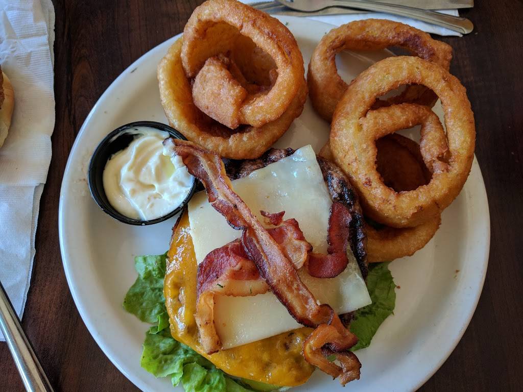 A. J. OBradys Irish Pub & Grill | restaurant | N88W16495 Main St, Menomonee Falls, WI 53051, USA | 2622501095 OR +1 262-250-1095