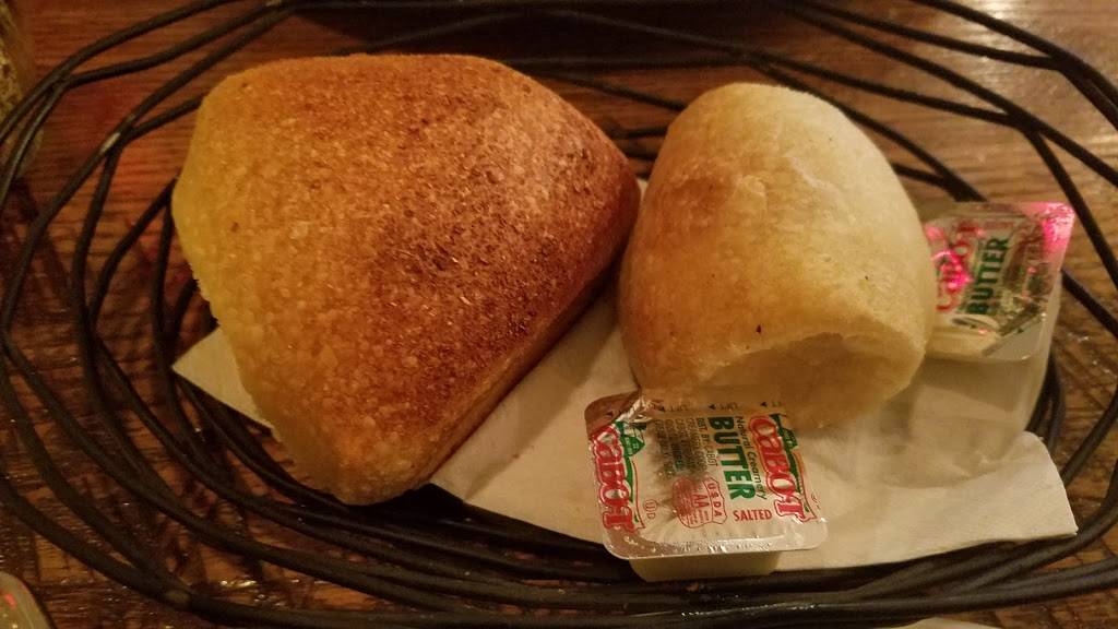 Al Frescos | restaurant | 100 Reaville Ave, Flemington, NJ 08822, USA | 9082372700 OR +1 908-237-2700