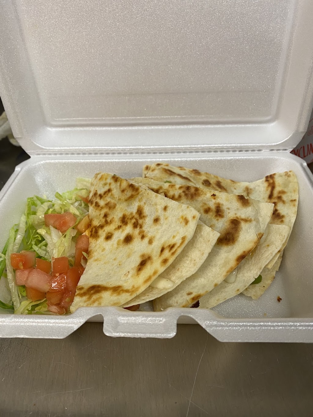 Antojitos Rojas Y mas | restaurant | 6006 E 38th St, Indianapolis, IN 46226, USA | 3177973207 OR +1 317-797-3207