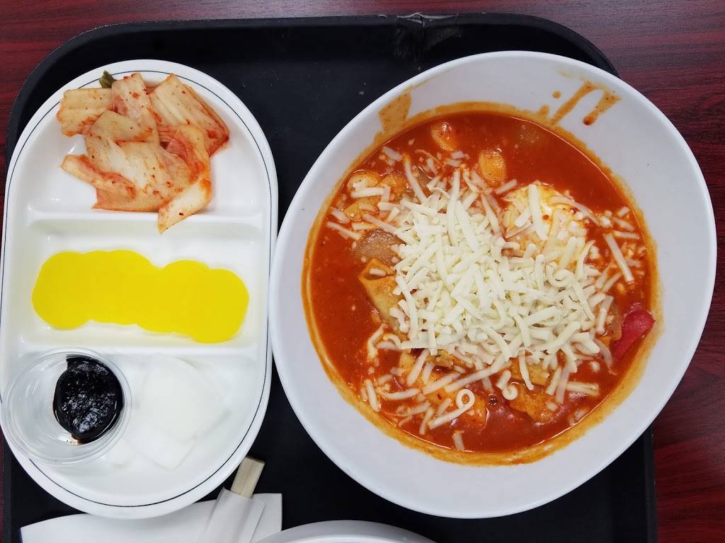 Noodles & Friends | restaurant | 7415 Midlothian Turnpike, Richmond, VA 23225, USA | 8046750103 OR +1 804-675-0103