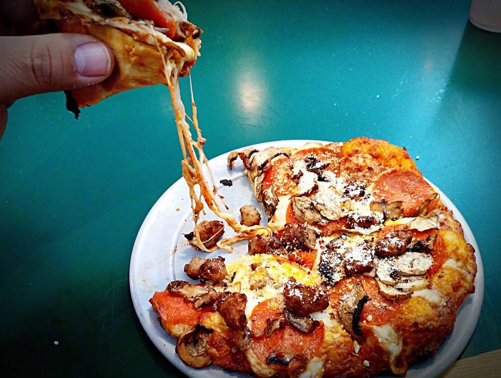 Round Table Pizza | meal delivery | 7201 Archibald Ave Ste 9, Rancho Cucamonga, CA 91701, USA | 9099808040 OR +1 909-980-8040