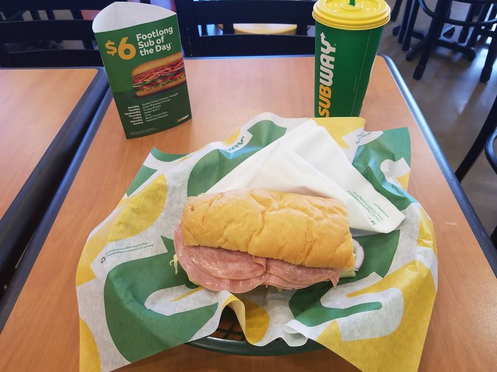 Subway | meal takeaway | Wilderness Rd @ Butts Rd Wilderness Shopping Ctr, Fort Carson, CO 80913, USA | 7192260281 OR +1 719-226-0281