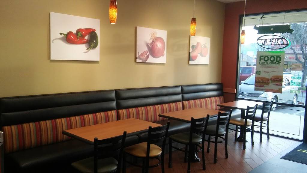 Subway Restaurants | restaurant | 635 N Main St Suite B3, Corona, CA 92880, USA | 9512724224 OR +1 951-272-4224
