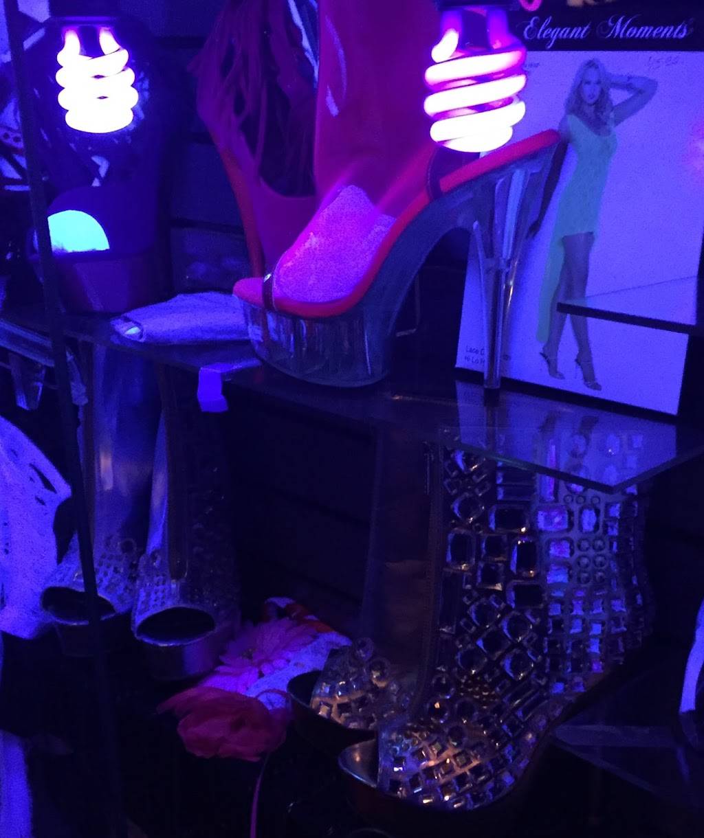 Golden Horseshoe Club | restaurant | 1335 N Mildred St, Ranson, WV 25438, USA | 3047253885 OR +1 304-725-3885