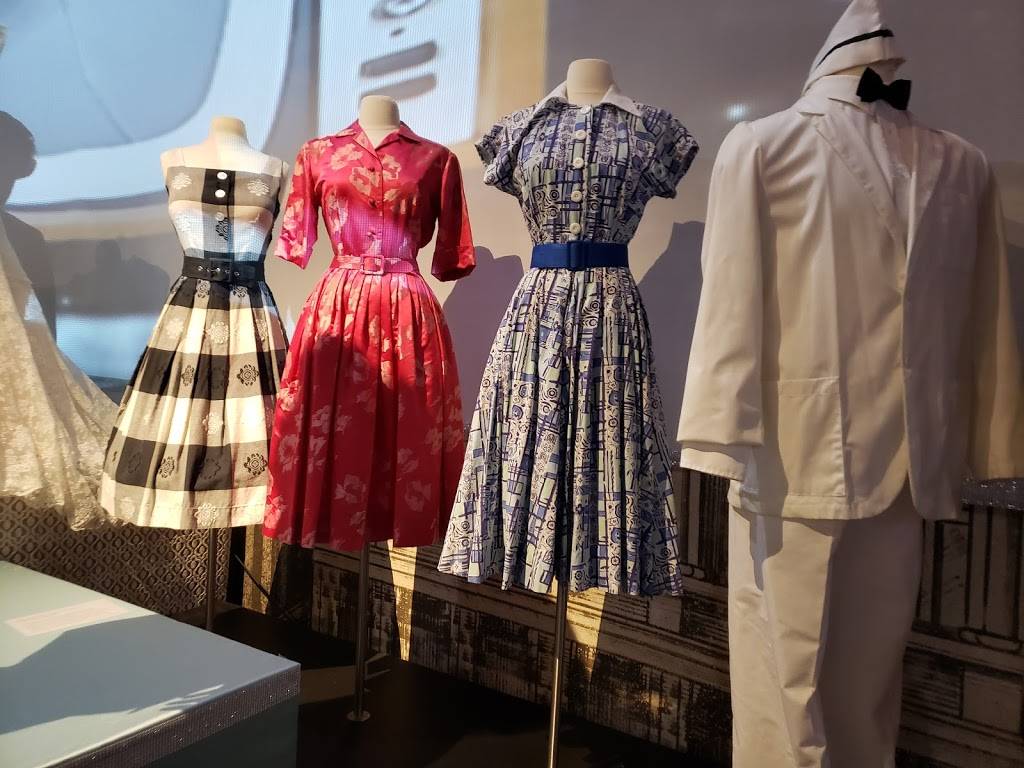 The Wick Theatre | restaurant | 7901 N Federal Hwy, Boca Raton, FL 33487, USA | 5619952333 OR +1 561-995-2333