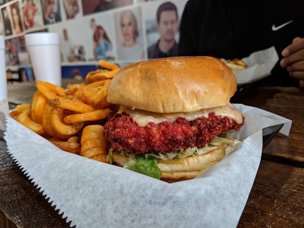 Leftys Dearborn | restaurant | 5854 Schaefer Rd, Dearborn, MI 48126, USA | 3133148884 OR +1 313-314-8884