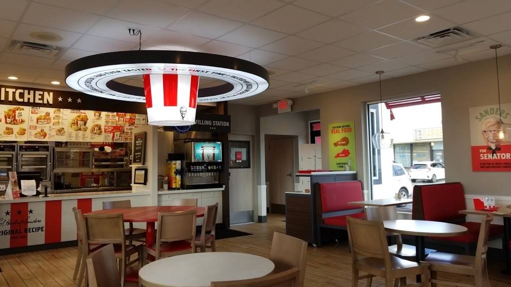 KFC | restaurant | 15116 Union Ave SW, Lakewood, WA 98498, USA | 2535882565 OR +1 253-588-2565