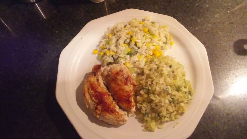 Cat Island Grill & Pub | restaurant | 8 Waveland Ave, Beaufort, SC 29907, USA | 8435244653 OR +1 843-524-4653