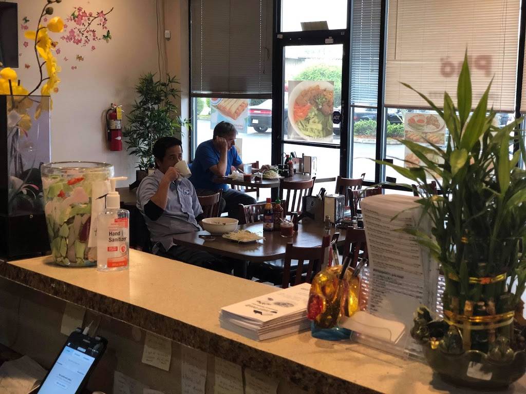 Hot phở | restaurant | 21222 84th Ave S, Kent, WA 98032, USA | 2533957777 OR +1 253-395-7777