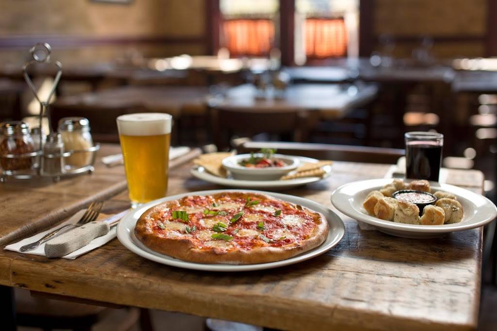 Pizzeria Piccola | restaurant | 7606 W State St, Wauwatosa, WI 53213, USA | 4144430800 OR +1 414-443-0800