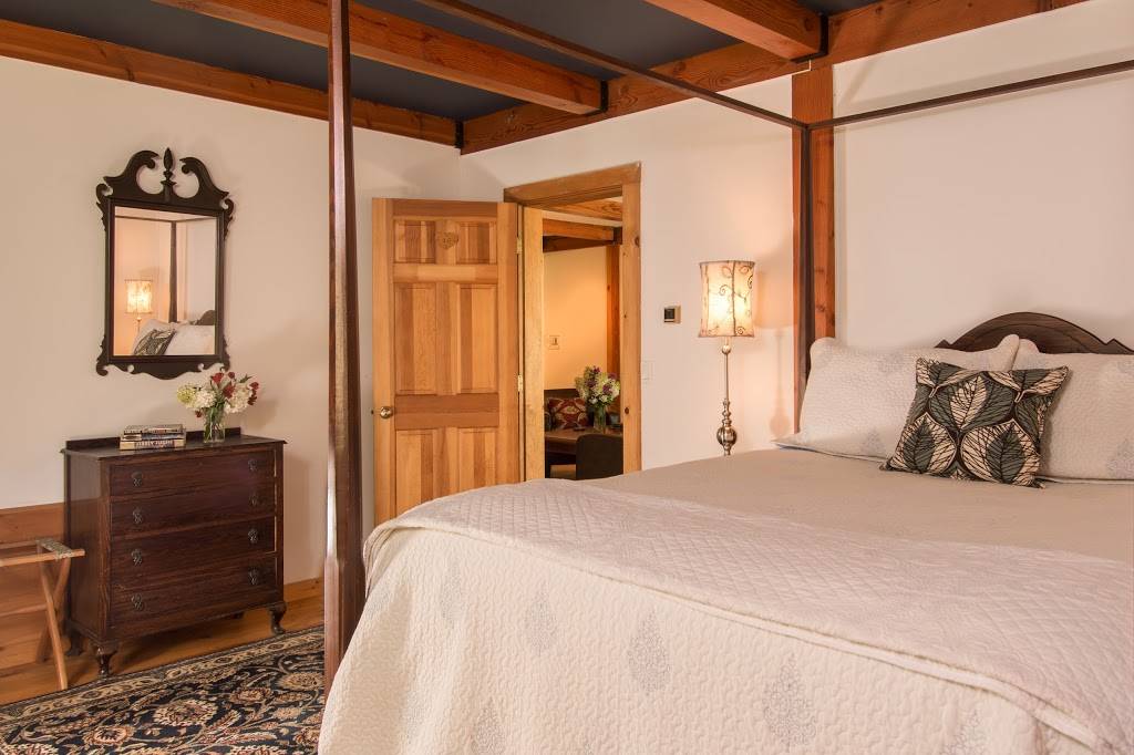 Snowvillage Inn | restaurant | 136 Stewart Rd, Eaton Center, NH 03832, USA | 6034472818 OR +1 603-447-2818