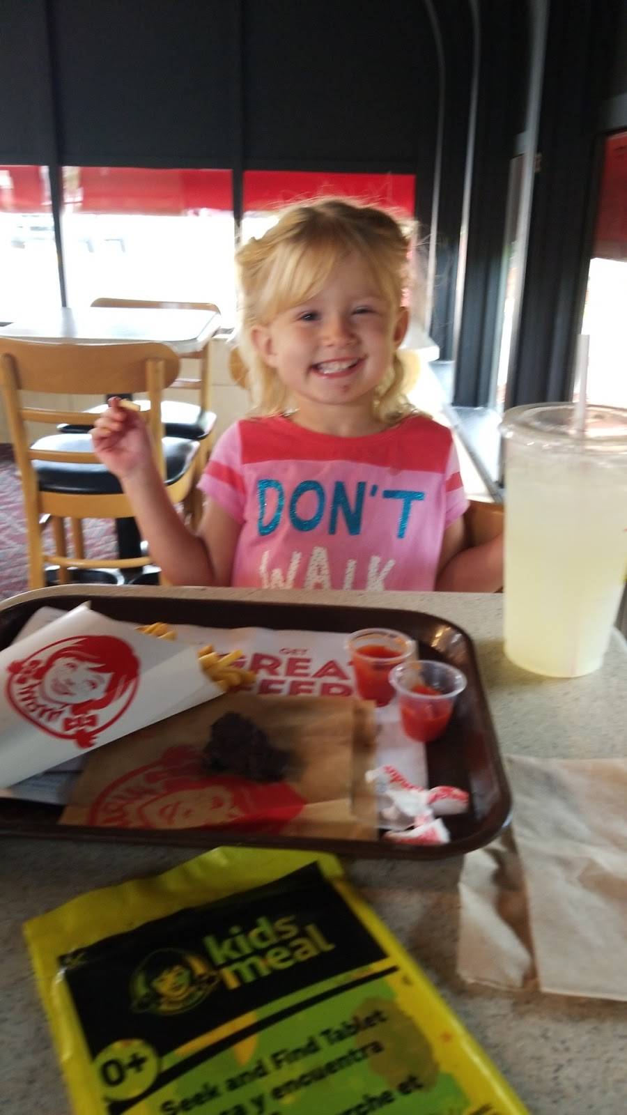 Wendys | restaurant | 1601 S Tamiami Trail, Sarasota, FL 34239, USA | 9413648015 OR +1 941-364-8015