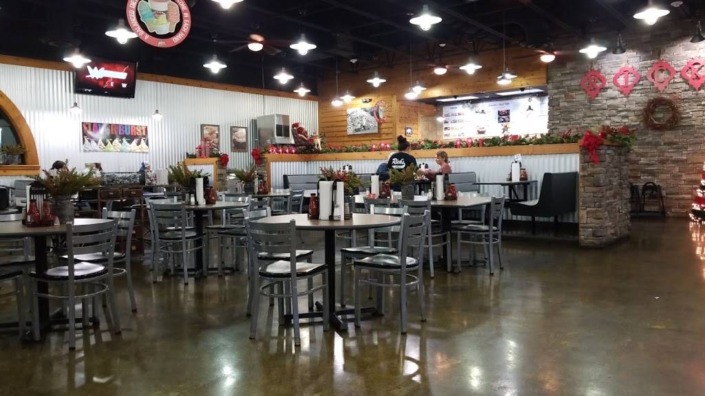 Ricks Barbecue | restaurant | 212 Cox Creek Pkwy, Florence, AL 35630, USA | 2567660833 OR +1 256-766-0833
