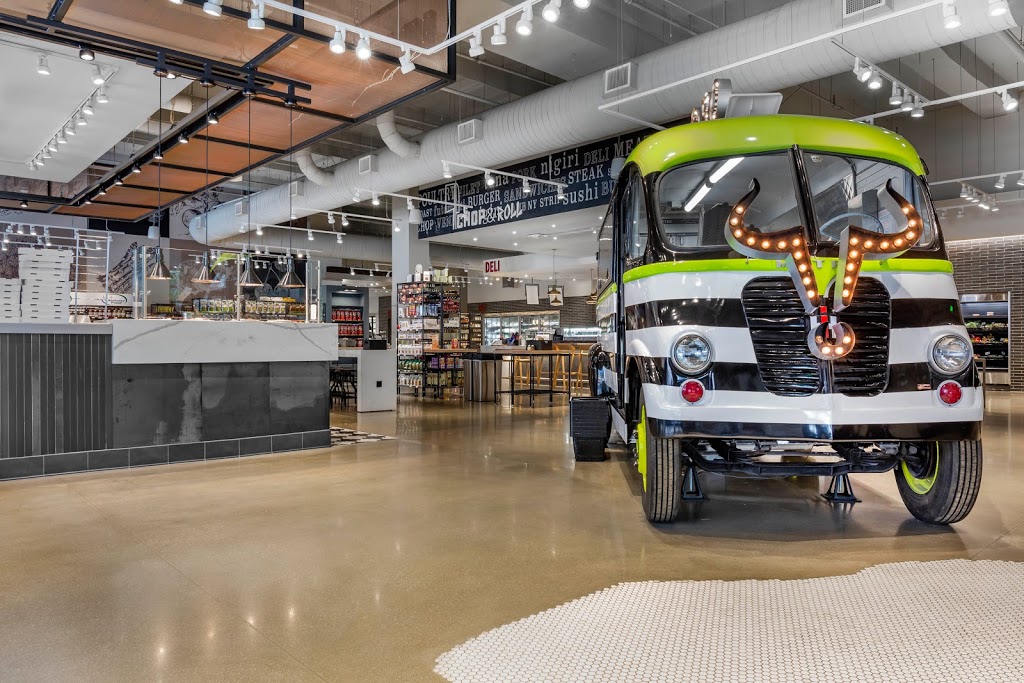 Falls City Market | restaurant | 210 W Liberty St, Louisville, KY 40202, USA | 5023136710 OR +1 502-313-6710