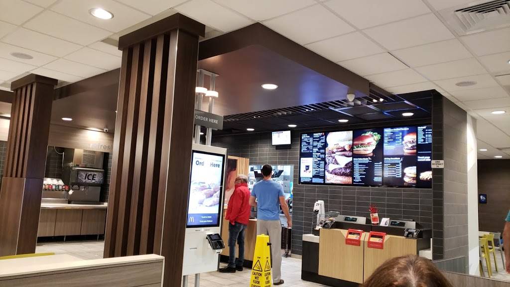 McDonalds | cafe | 2405 NW 87th Ave, Miami, FL 33126, USA | 3054681822 OR +1 305-468-1822