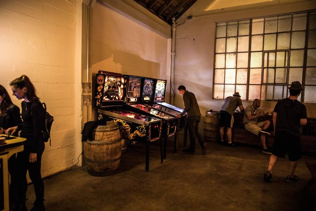 Standard Deviant Brewing | restaurant | 280 14th St, San Francisco, CA 94103, USA | 4155902550 OR +1 415-590-2550