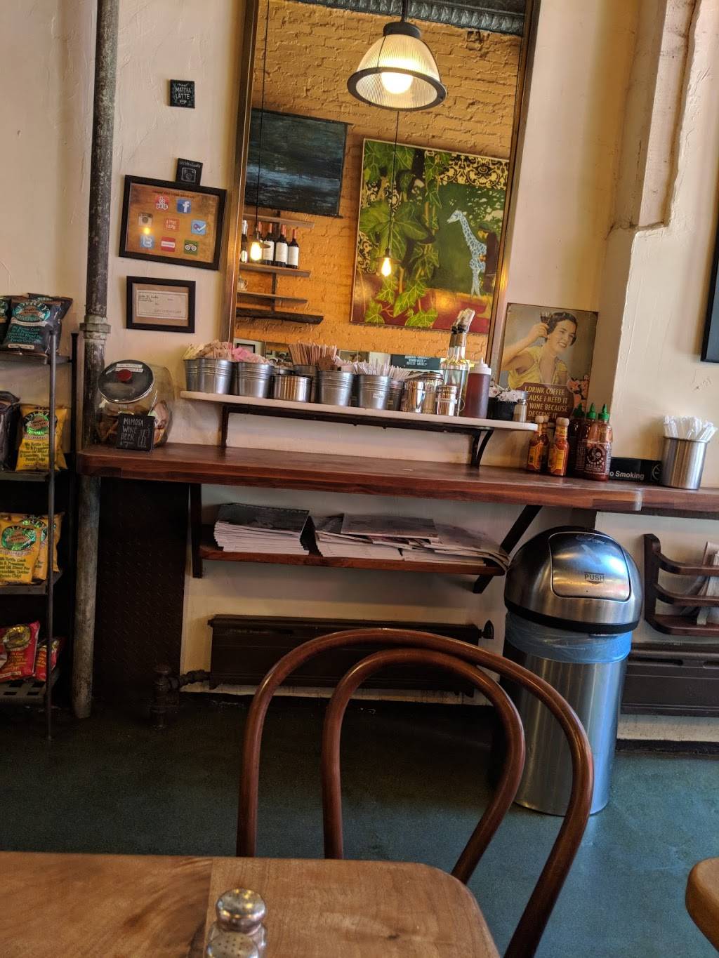 11th Street Cafe | cafe | 327 W 11th St, New York, NY 10014, USA | 6466924455 OR +1 646-692-4455