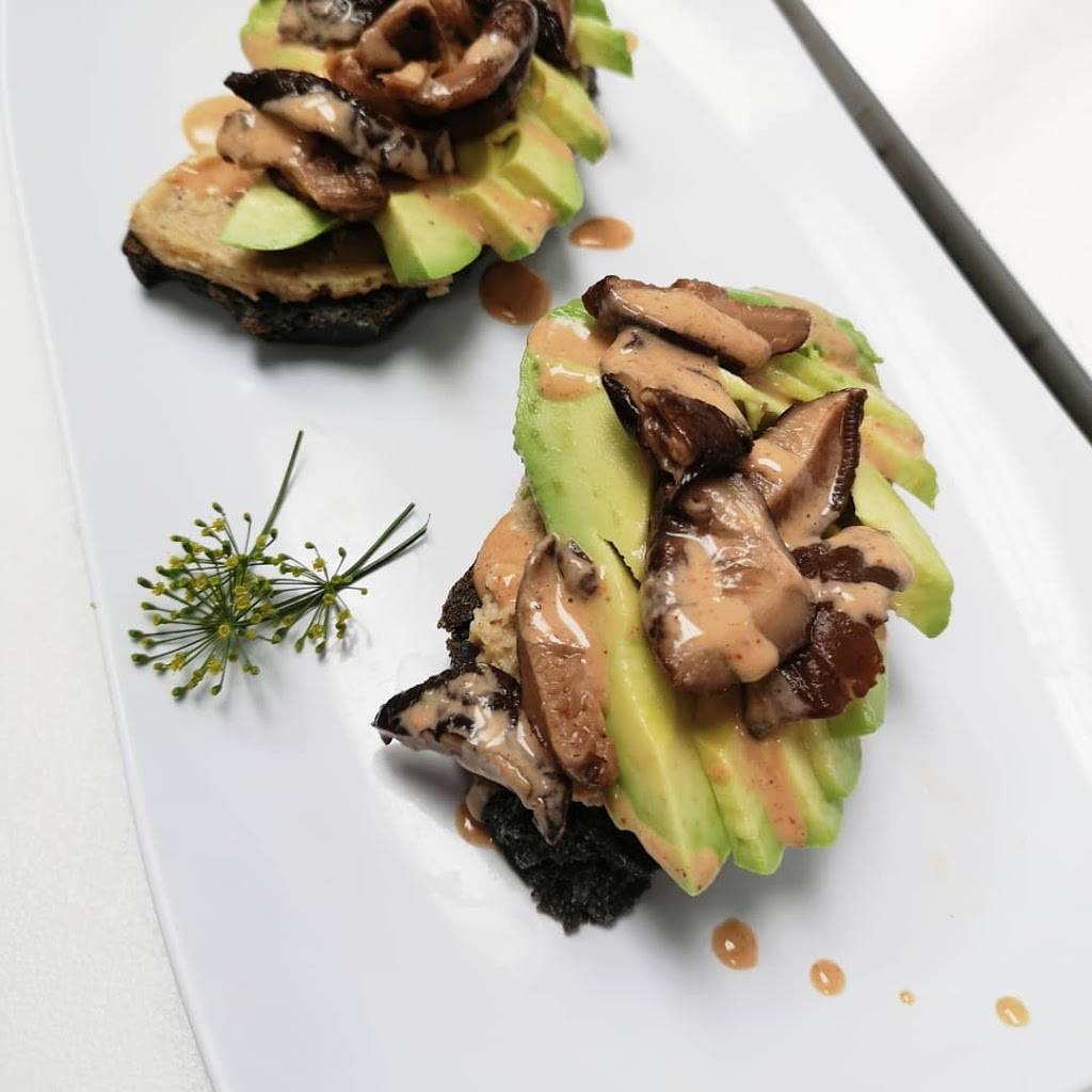 Healthy Rabbit | cafe | 105 Brant Ave, Brantford, ON N3T 3H4, Canada | 5199002912 OR +1 519-900-2912