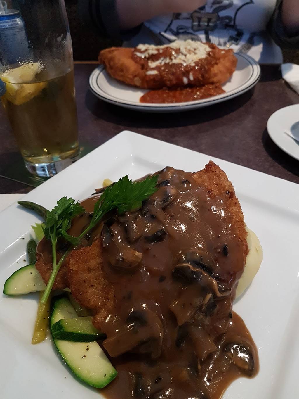 Glendale Pub | restaurant | 625 Greenhill Ave, Hamilton, ON L8K, Canada | 9055604782 OR +1 905-560-4782