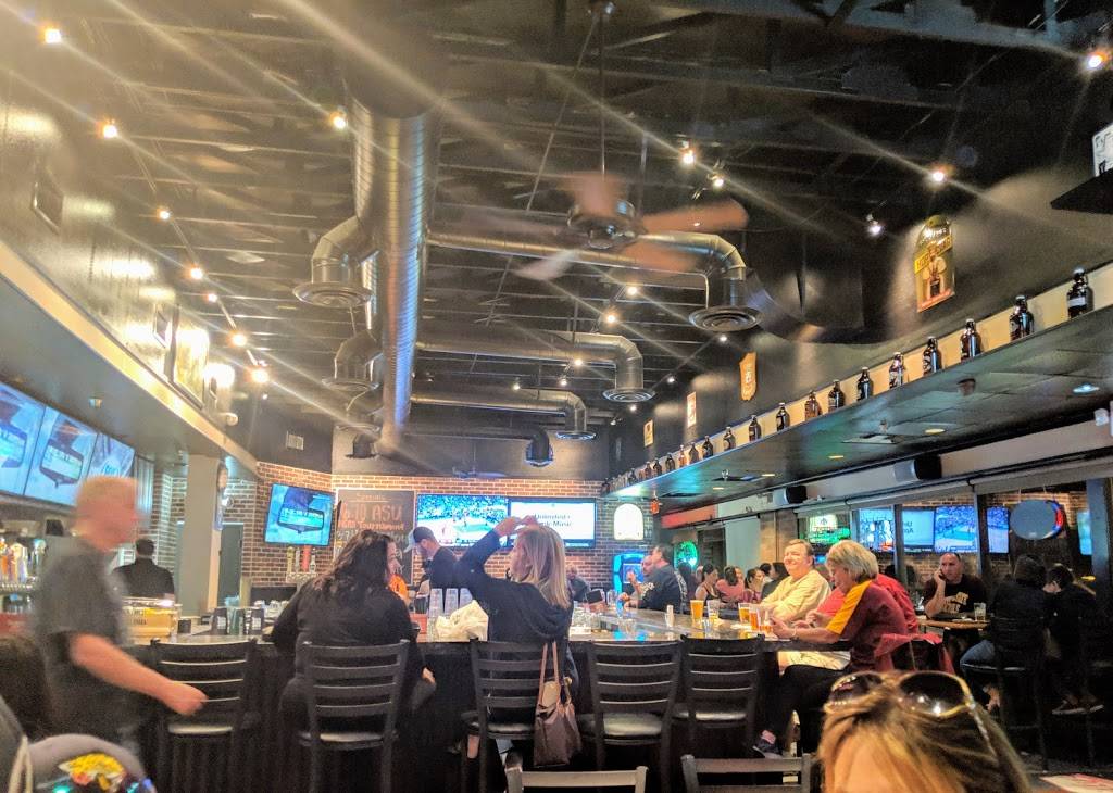 Phillys Sports Bar & Grill | restaurant | 1805 E Elliot Rd Unit 105, Tempe, AZ 85284, USA | 4806590870 OR +1 480-659-0870