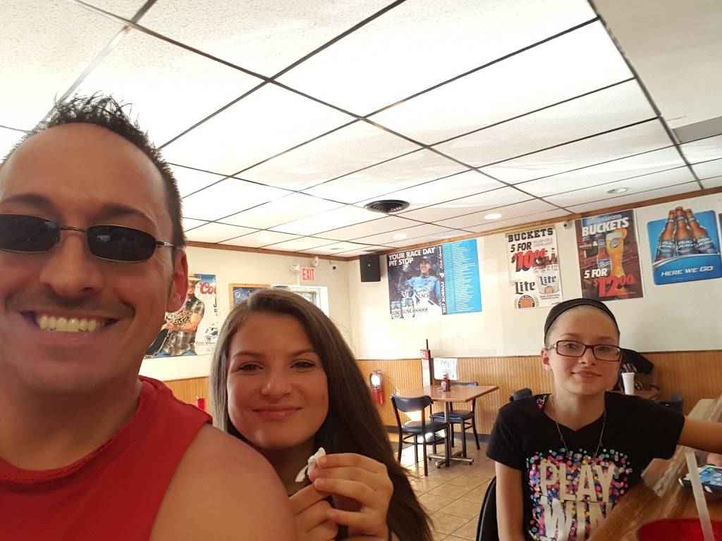 Williamsburg Carry OUT | restaurant | Willow St, Williamsburg, OH 45176, USA | 5137240045 OR +1 513-724-0045