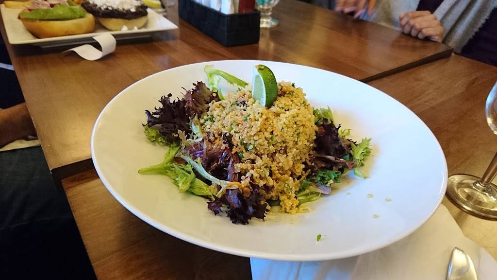 Corks Wine Bar & Eatery | restaurant | 19 Queen St, Niagara-on-the-Lake, ON L0S 1J0, Canada | 2898689527 OR +1 289-868-9527