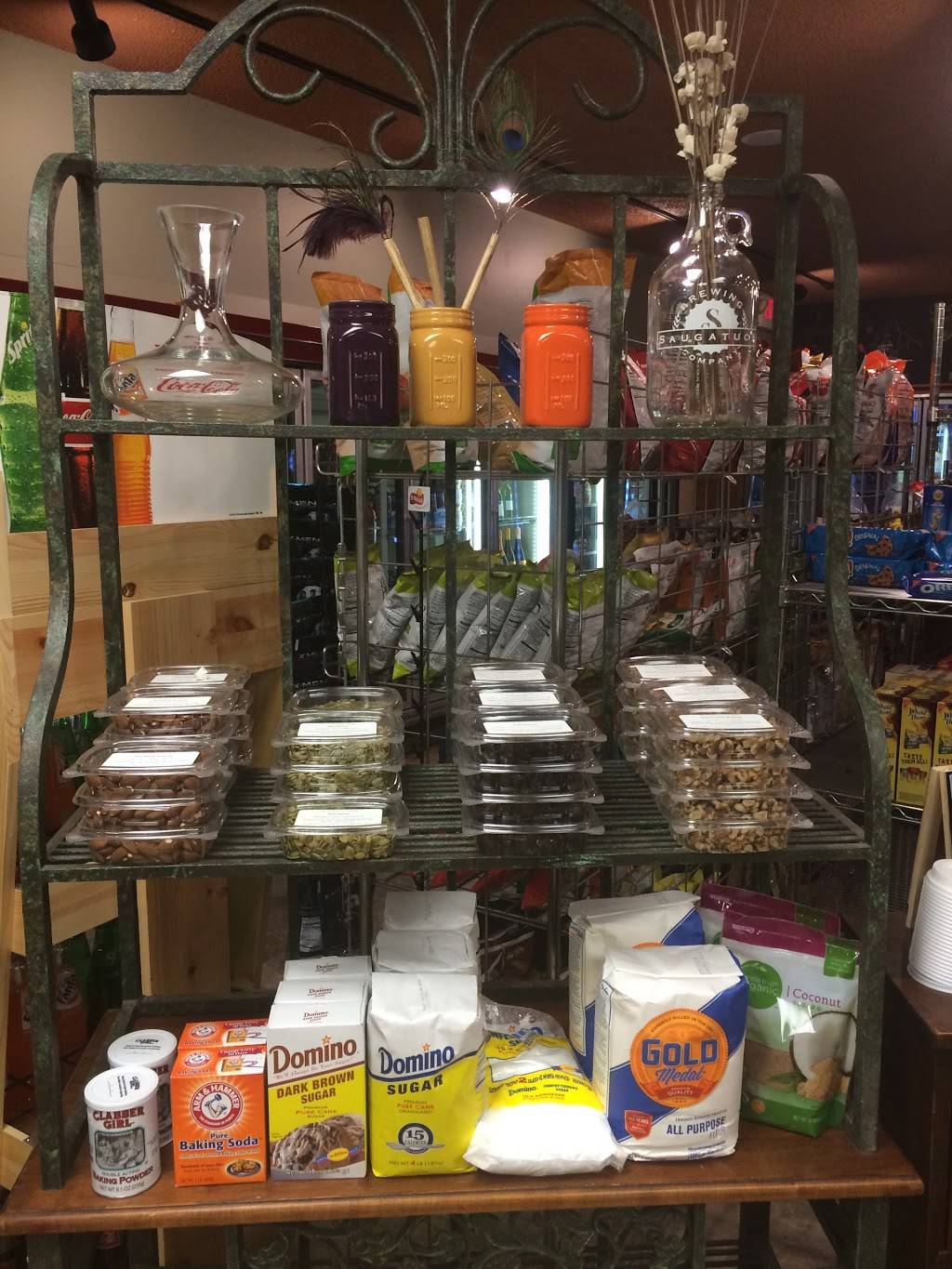 The Neighbors Shoppe | meal takeaway | 2833 Twelve Mile Rd, Berkley, MI 48072, USA | 2485468960 OR +1 248-546-8960