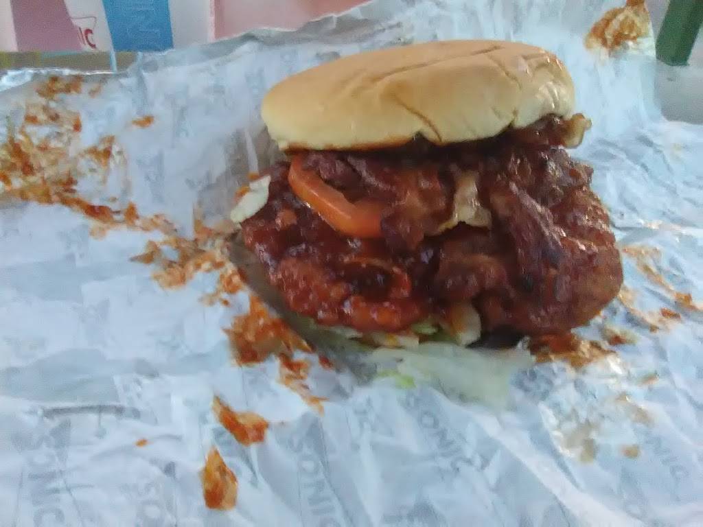 Sonic Drive-In | restaurant | 1400 Hillman St, Tulare, CA 93274, USA | 5596879400 OR +1 559-687-9400