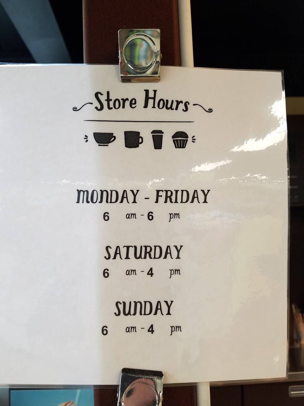 Caribou Coffee | cafe | 210 E Carpenter St, Springfield, IL 62702, USA | 2175283145 OR +1 217-528-3145