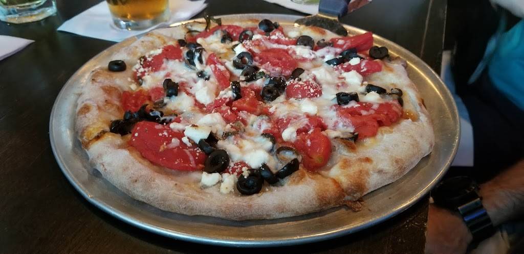 Barrel Junction | restaurant | 5560 Community Center Dr, Gibsonia, PA 15044, USA | 7244430066 OR +1 724-443-0066