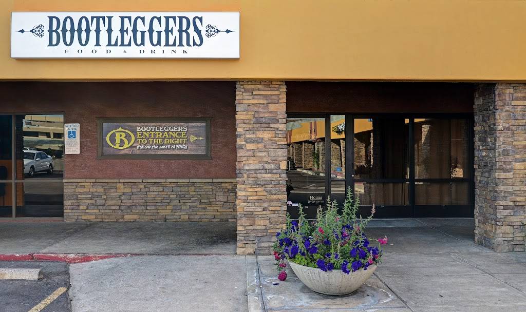 BOOTLEGGERS MODERN AMERICAN SMOKEHOUSE | restaurant | 3375 E Shea Blvd, Phoenix, AZ 85028, USA | 6029964228 OR +1 602-996-4228