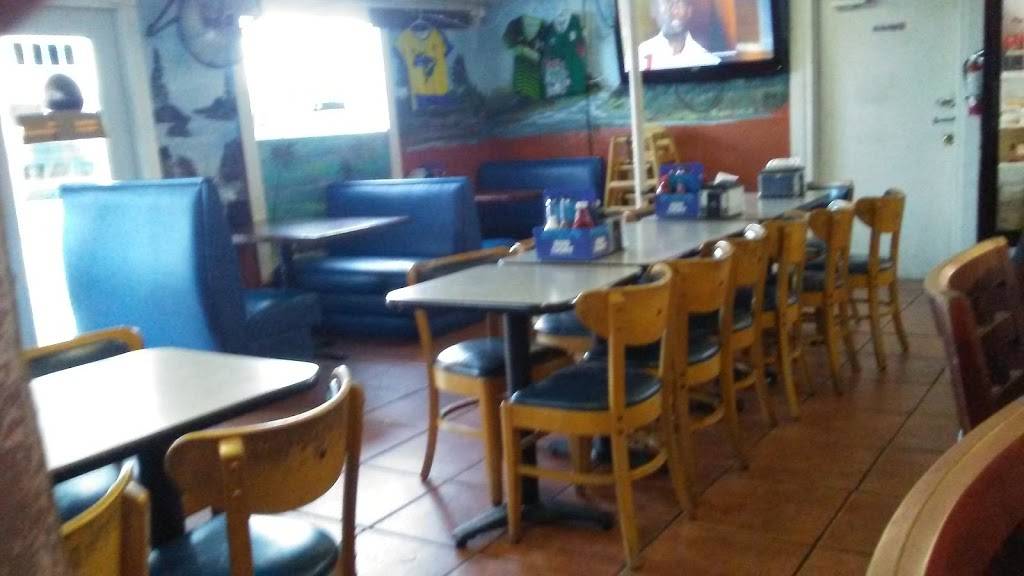 Mami Carmens Restaurante | restaurant | 5604 15th St E, Bradenton, FL 34203, USA | 9417277105 OR +1 941-727-7105