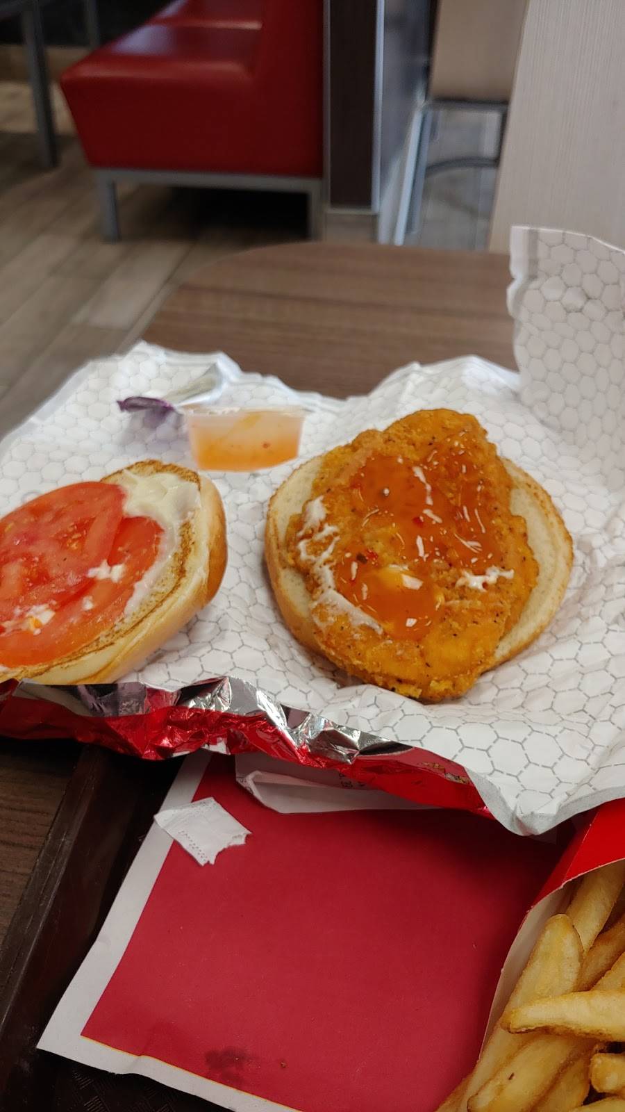 Wendys | restaurant | 1006 E West Maple Rd, Walled Lake, MI 48390, USA | 2486681177 OR +1 248-668-1177